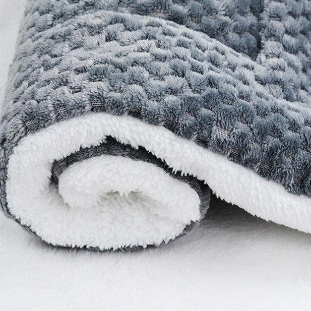 Cozy sleeping mat. fleece blanket. litter box and comfortable mattresses for dogs of all sizes - Image 7