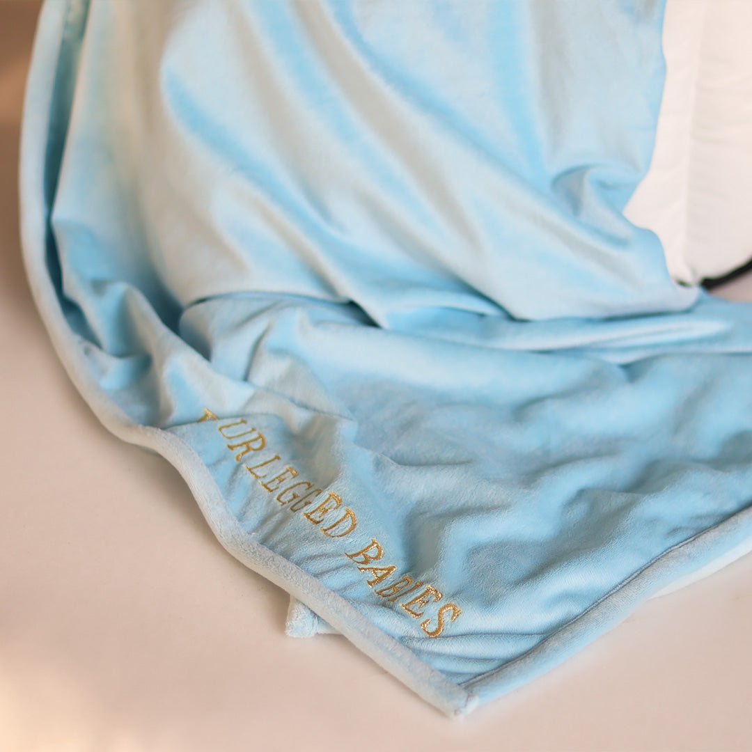 New Baby Blue Cosy Blanket - Image 4